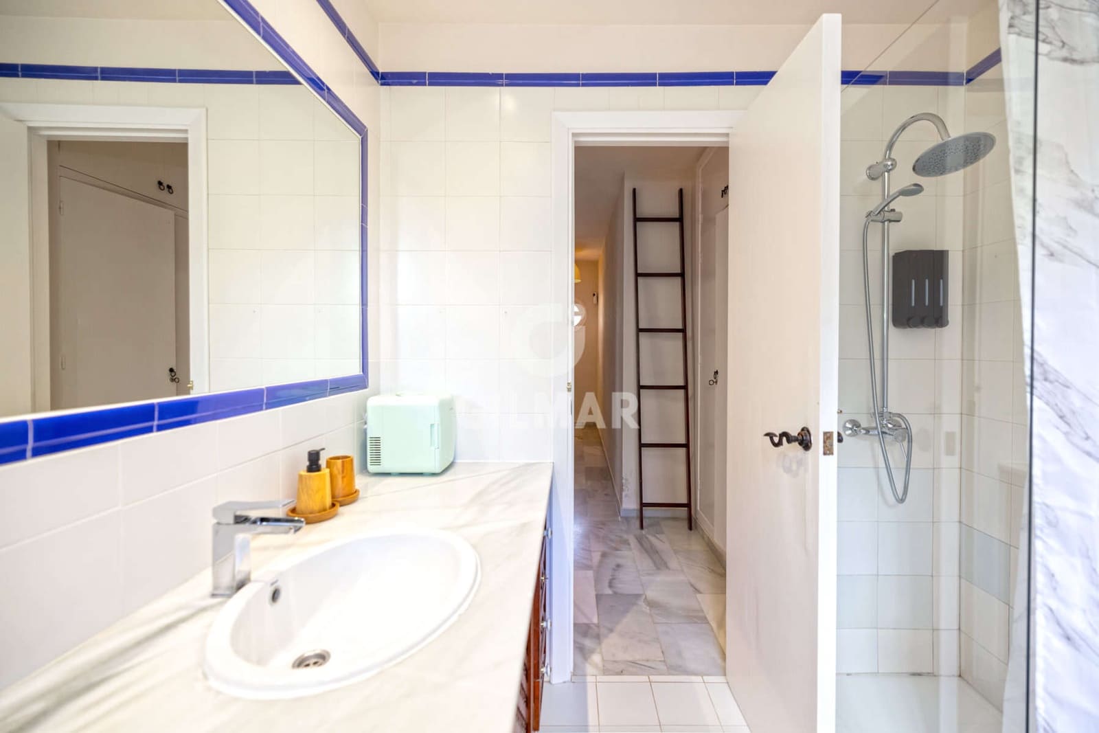 2 sovrum Semi-fristående Villa till salu i Estepona med pool - 375 000 € (Ref: 9592096)