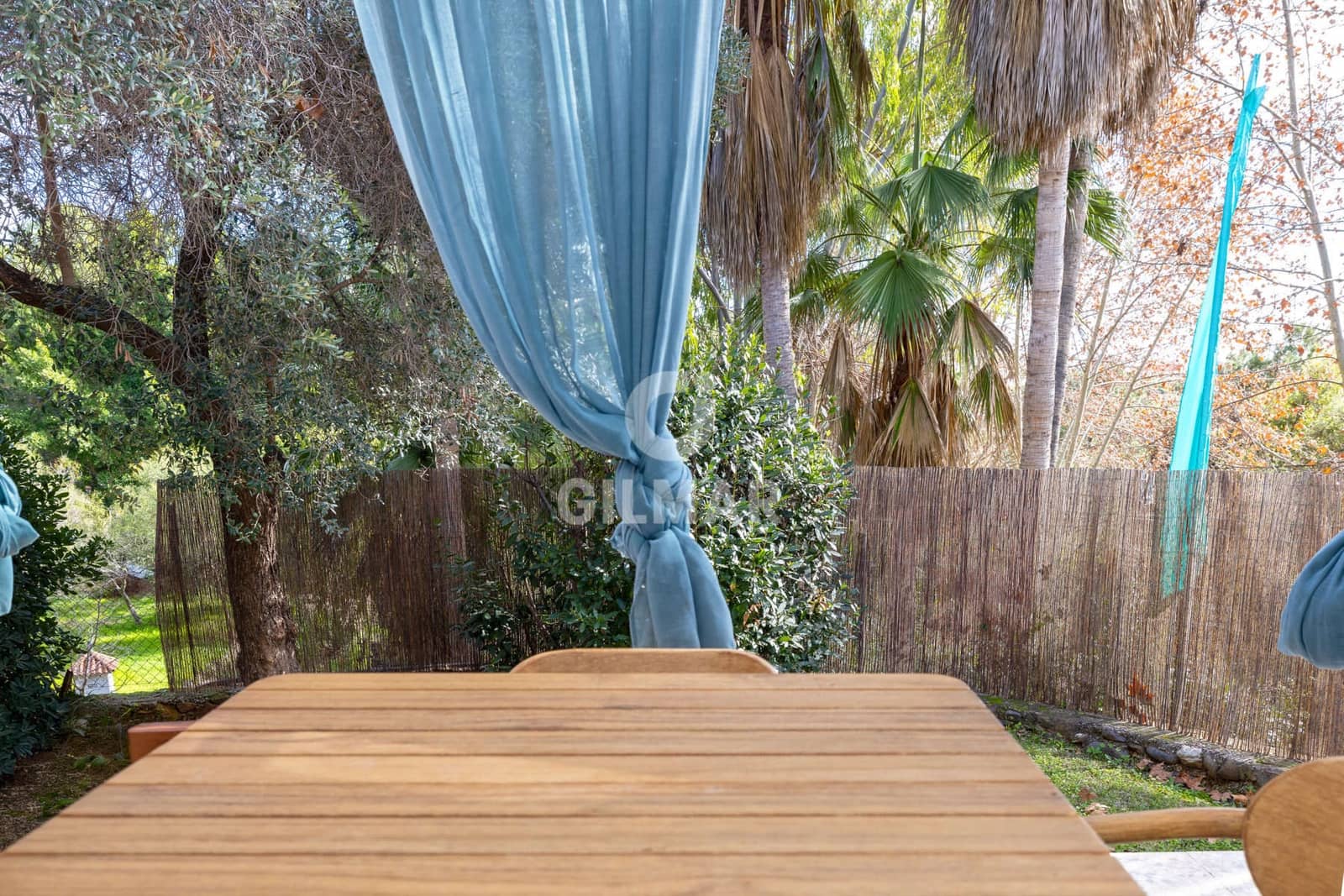 2 sovrum Semi-fristående Villa till salu i Estepona med pool - 375 000 € (Ref: 9592096)