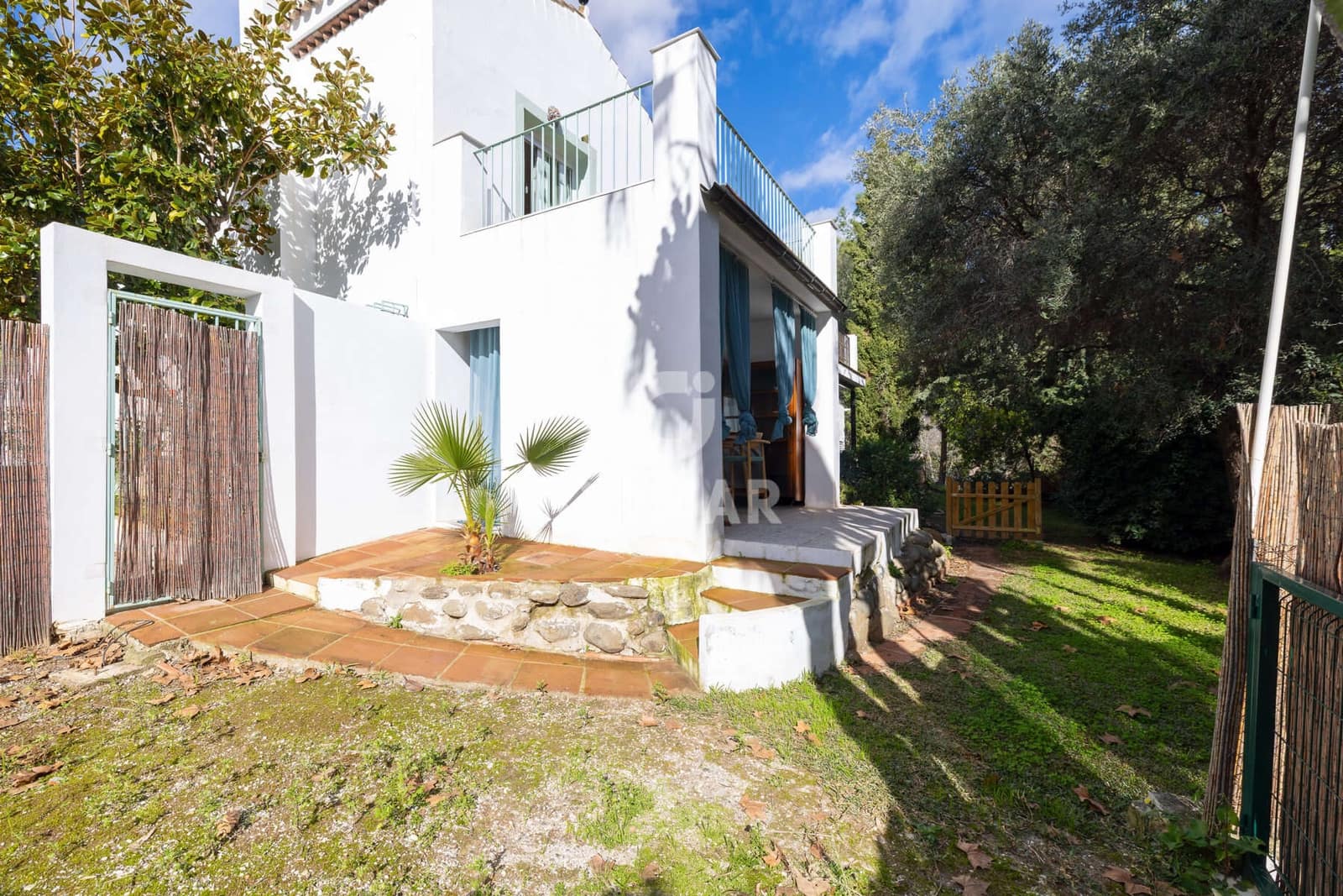 2 sovrum Semi-fristående Villa till salu i Estepona med pool - 375 000 € (Ref: 9592096)