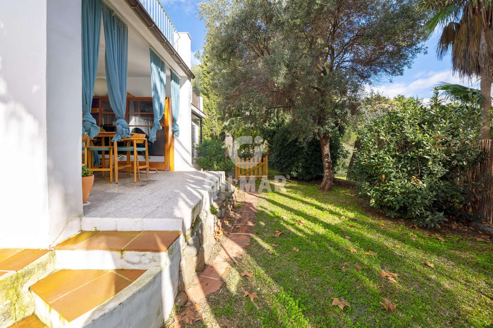 2 sovrum Semi-fristående Villa till salu i Estepona med pool - 375 000 € (Ref: 9592096)