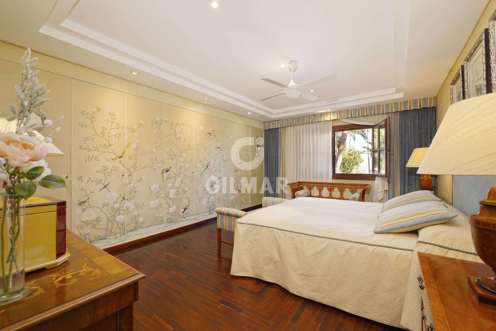 5 bedroom Villa for sale in Estepona with pool - € 4,200,000 (Ref: 9592097)