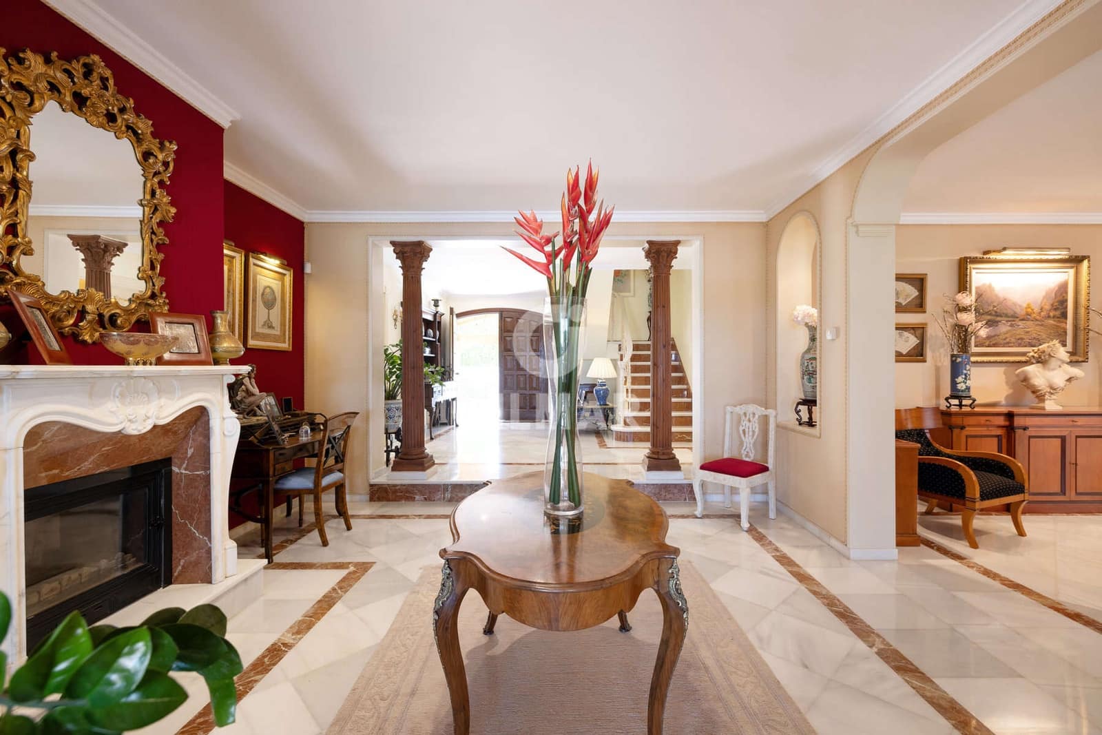 5 bedroom Villa for sale in Estepona with pool - € 4,200,000 (Ref: 9592097)