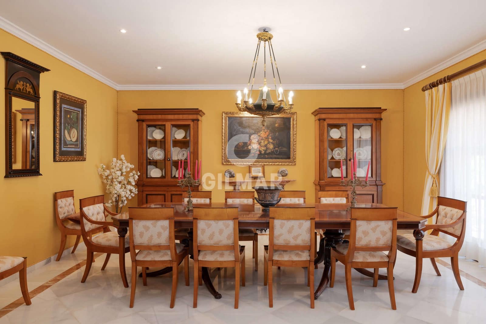 5 bedroom Villa for sale in Estepona with pool - € 4,200,000 (Ref: 9592097)