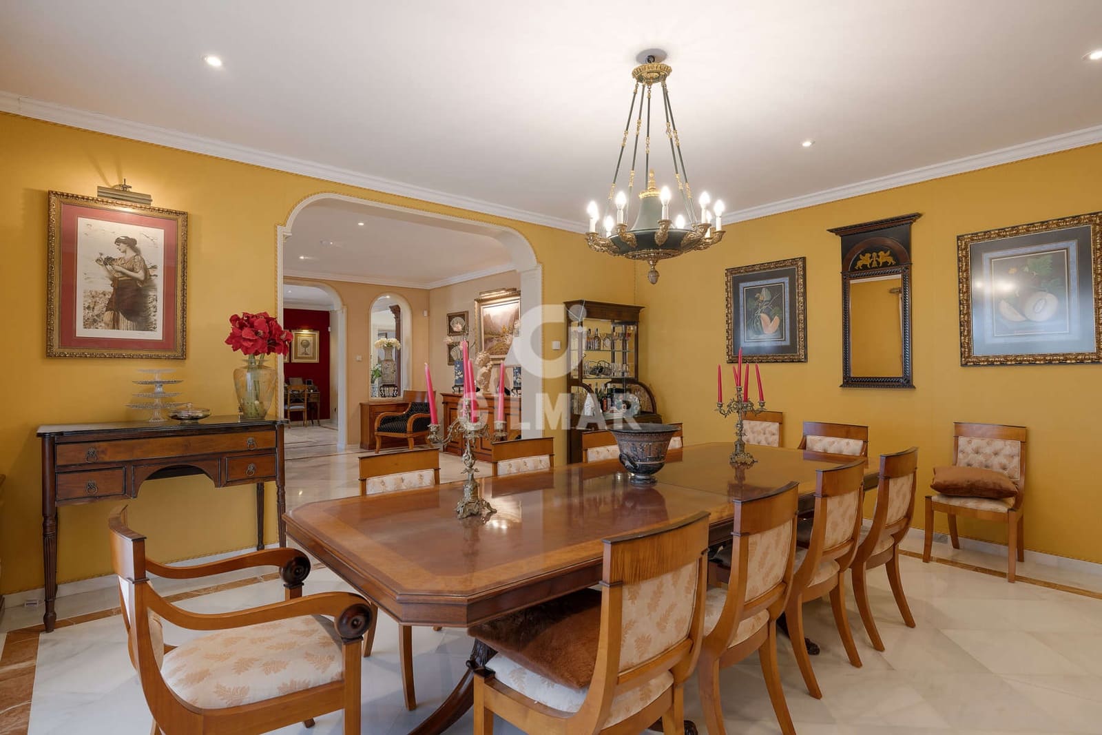 5 bedroom Villa for sale in Estepona with pool - € 4,200,000 (Ref: 9592097)