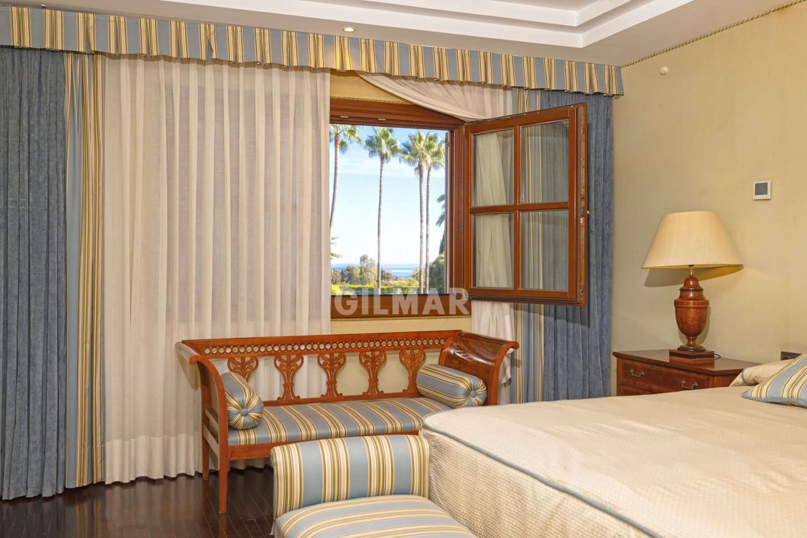 5 bedroom Villa for sale in Estepona with pool - € 4,200,000 (Ref: 9592097)