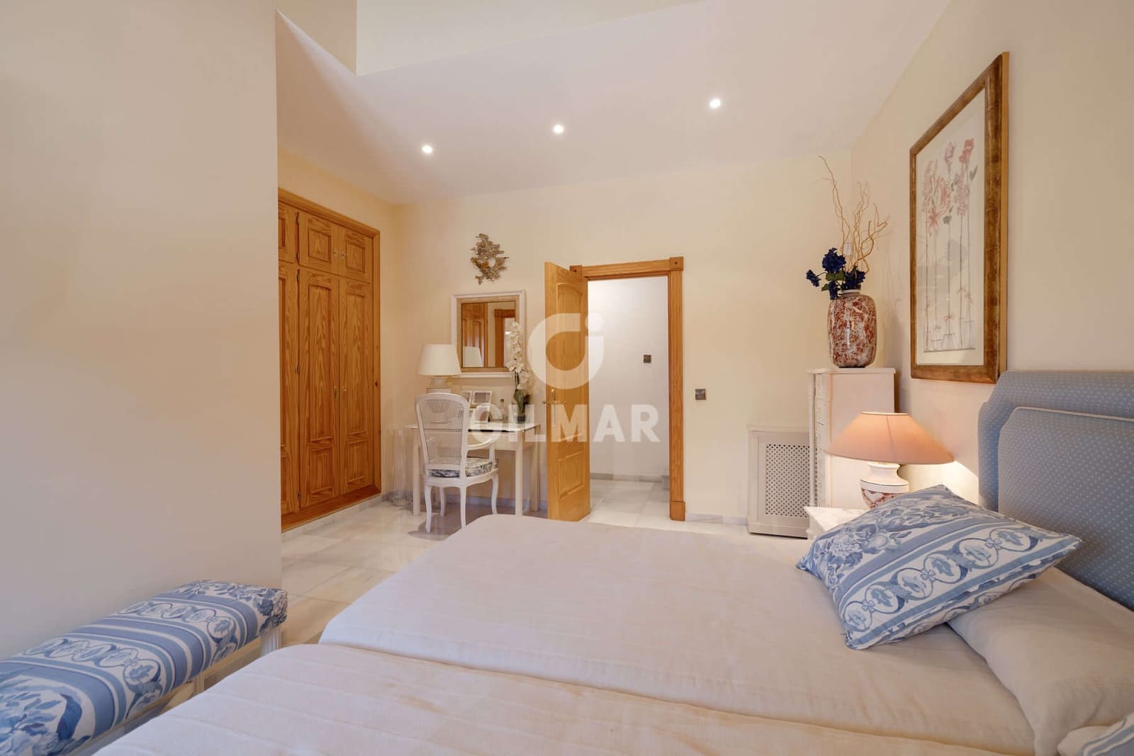 5 bedroom Villa for sale in Estepona with pool - € 4,200,000 (Ref: 9592097)