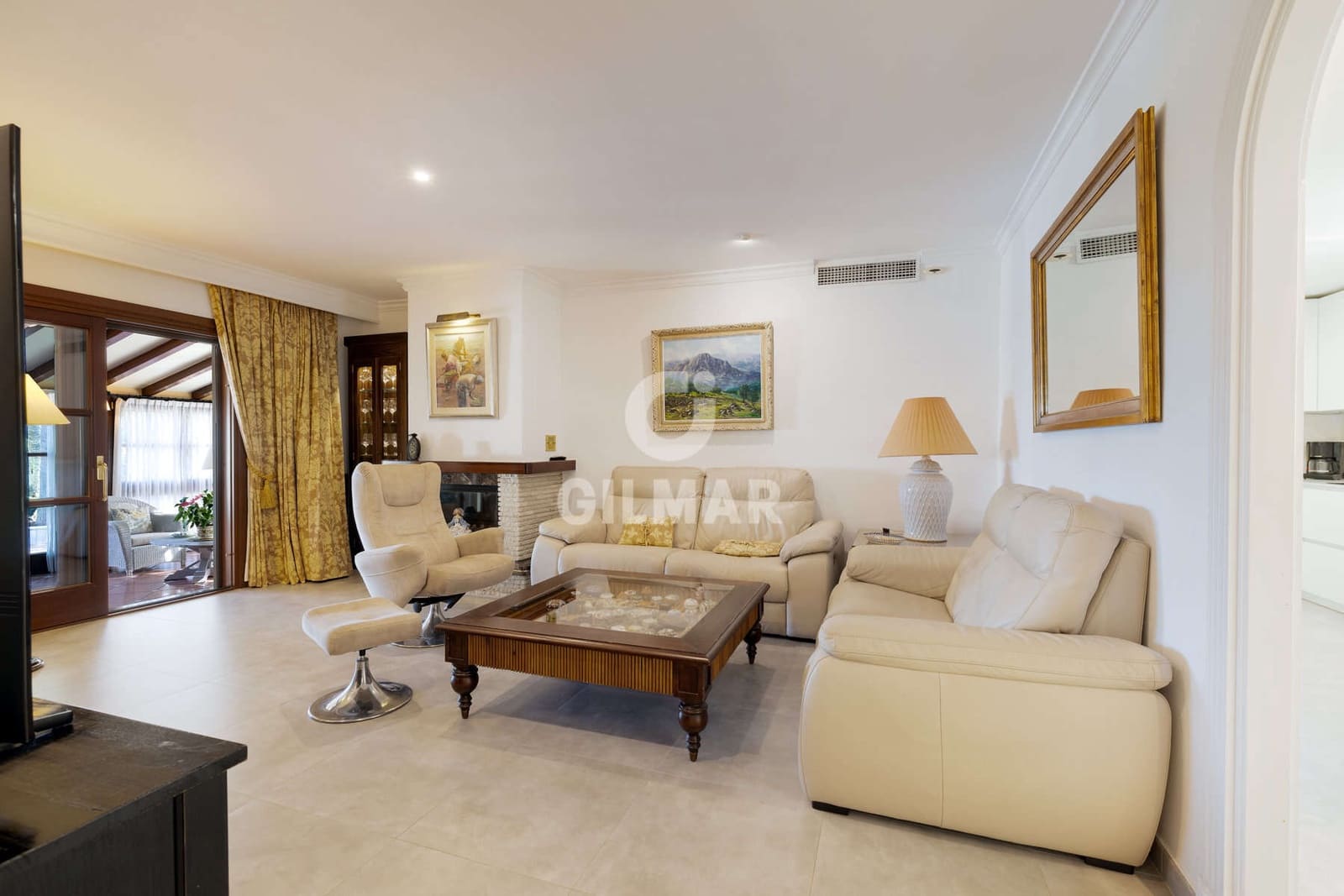 5 bedroom Villa for sale in Estepona with pool - € 4,200,000 (Ref: 9592097)