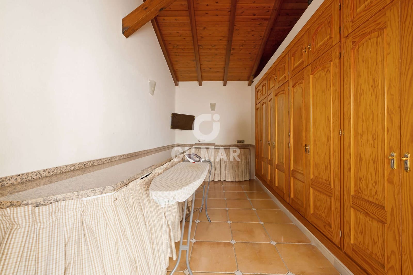 5 bedroom Villa for sale in Estepona with pool - € 4,200,000 (Ref: 9592097)