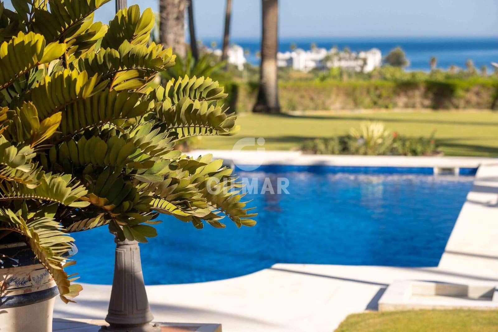 5 bedroom Villa for sale in Estepona with pool - € 4,200,000 (Ref: 9592097)