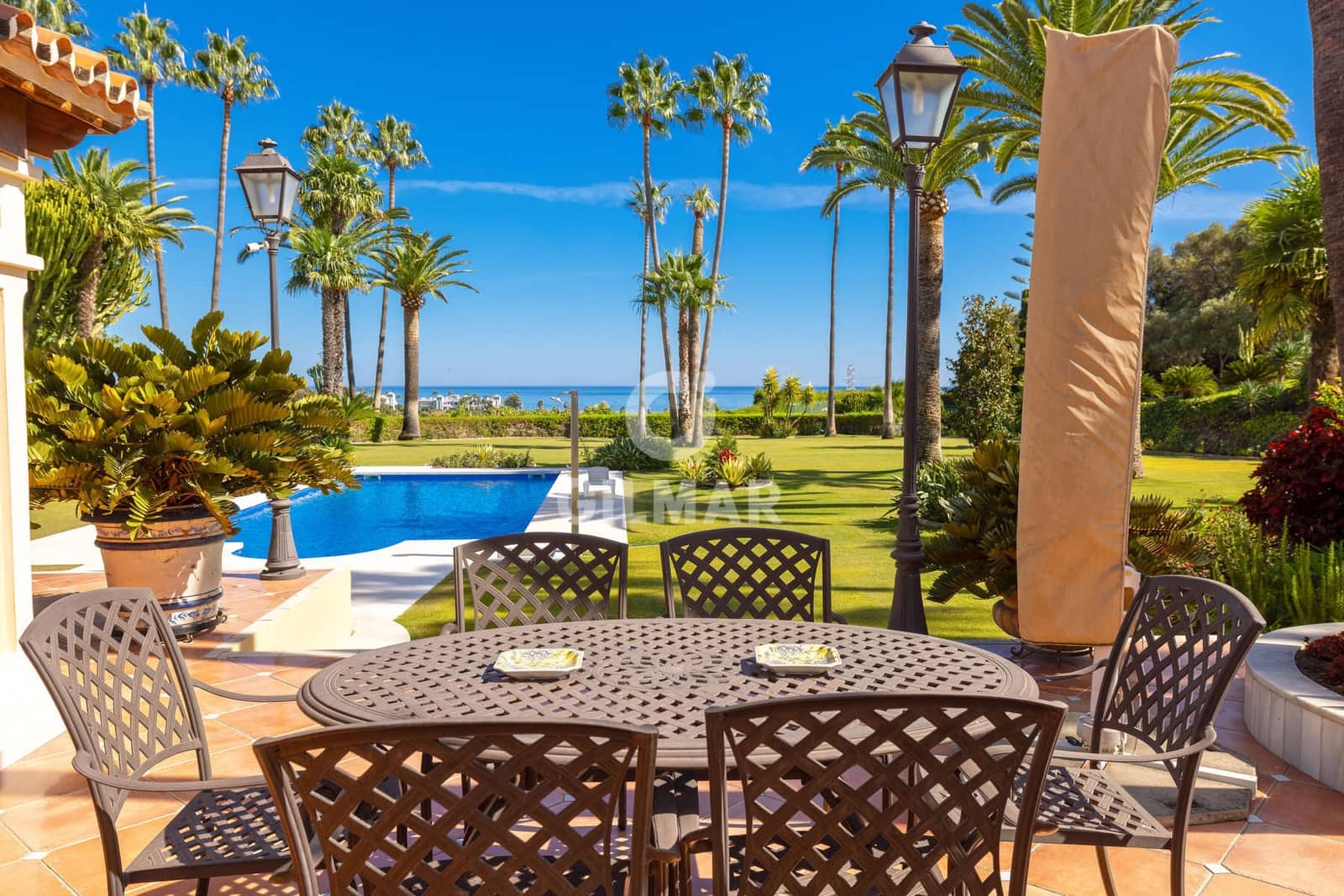 5 bedroom Villa for sale in Estepona with pool - € 4,200,000 (Ref: 9592097)