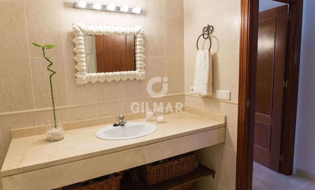 3 Zimmer Penthouse zu verkaufen in La Duquesa / Puerto de la Duquesa, Manilva mit Pool Garage - 375.000 € (Ref: 9599816)