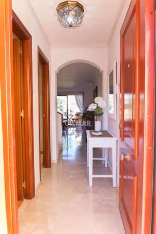 3 Zimmer Penthouse zu verkaufen in La Duquesa / Puerto de la Duquesa, Manilva mit Pool Garage - 375.000 € (Ref: 9599816)