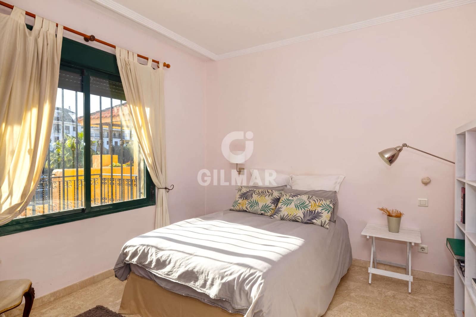 3 bedroom Penthouse for sale in La Duquesa / Puerto de la Duquesa with pool garage - € 375,000 (Ref: 9599816)