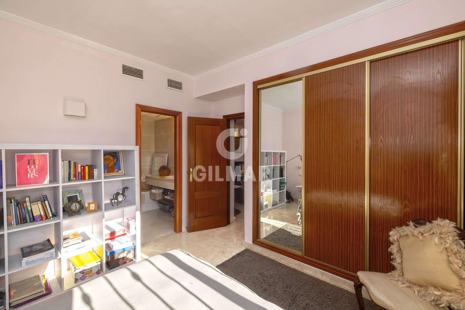 3 bedroom Penthouse for sale in La Duquesa / Puerto de la Duquesa with pool garage - € 375,000 (Ref: 9599816)