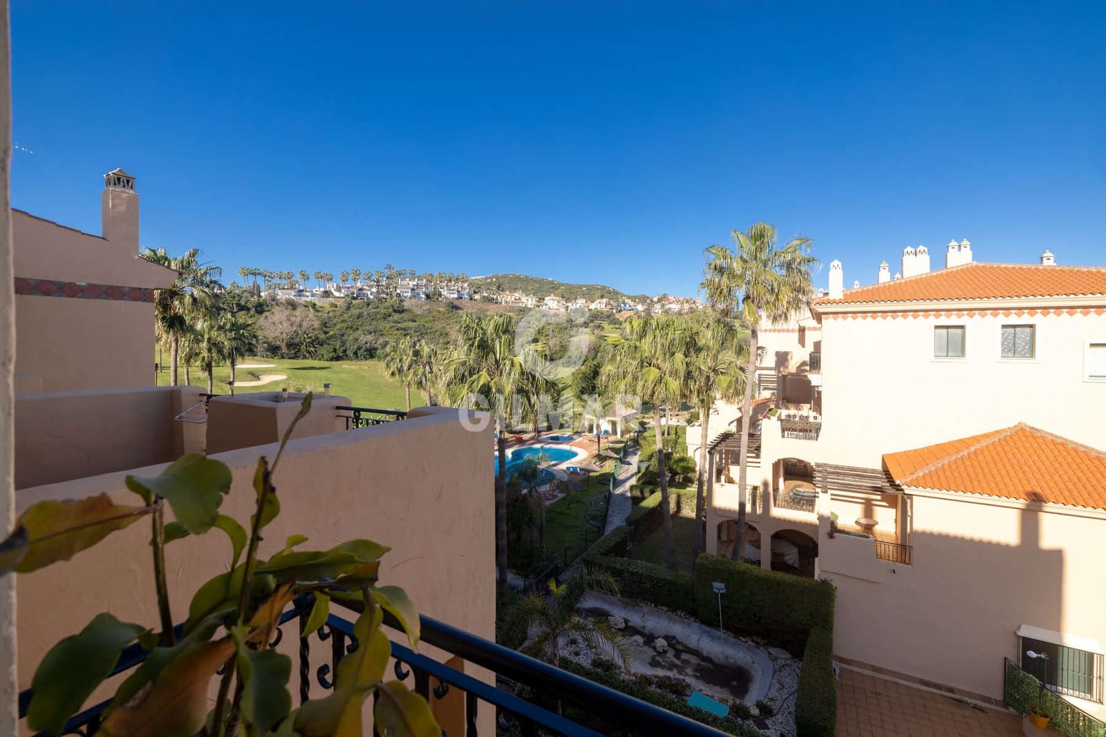 3 bedroom Penthouse for sale in La Duquesa / Puerto de la Duquesa with pool garage - € 375,000 (Ref: 9599816)