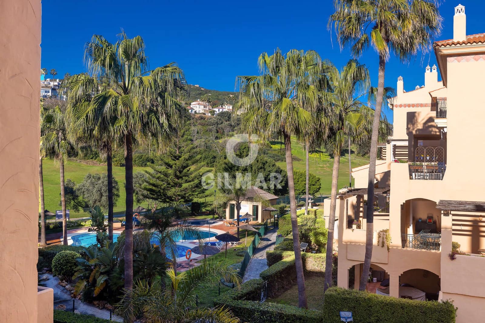 3 bedroom Penthouse for sale in La Duquesa / Puerto de la Duquesa with pool garage - € 375,000 (Ref: 9599816)