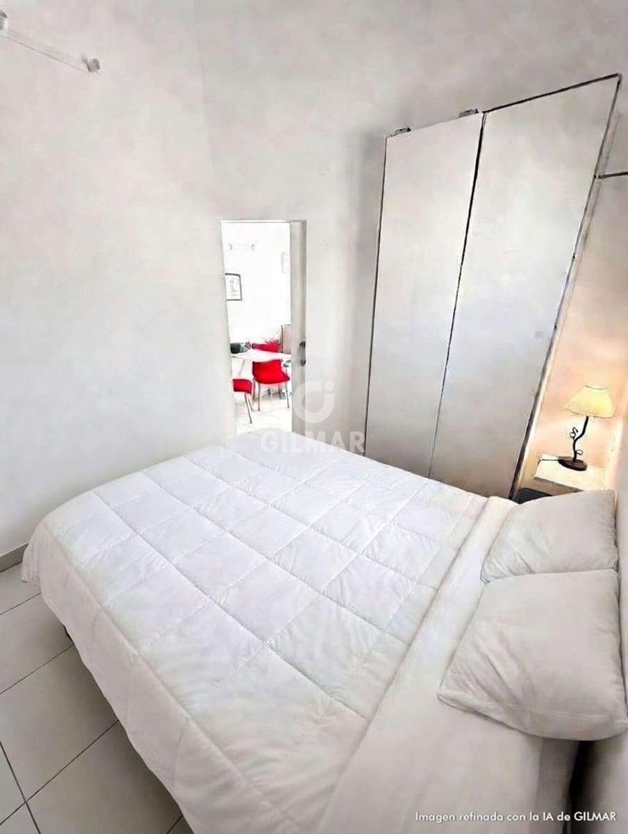 1 bedroom Flat for sale in Playa de las Americas with garage - € 220,000 (Ref: 9603483)