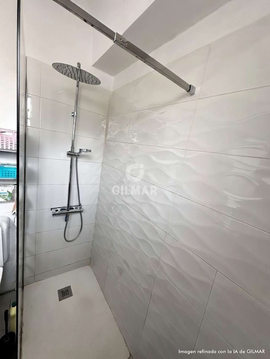 1 bedroom Flat for sale in Playa de las Americas with garage - € 220,000 (Ref: 9603483)