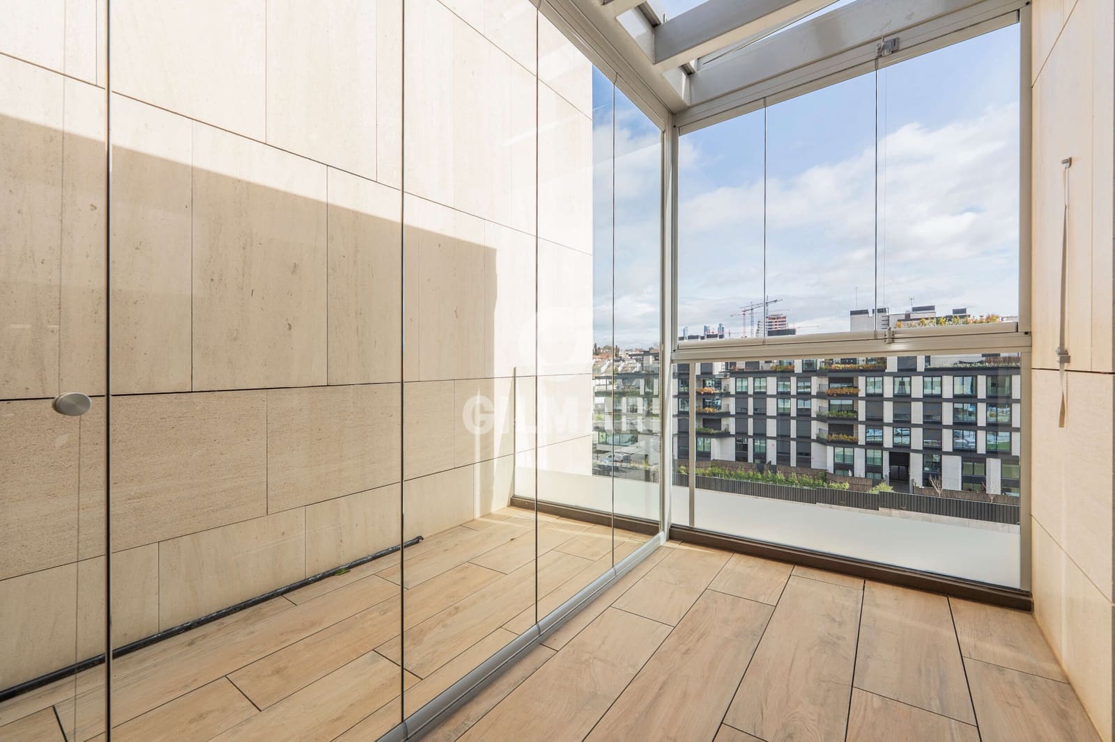 2 soveværelse Penthouse til salg i Madrid by med swimmingpool garage - € 950.000 (Ref: 9605519)