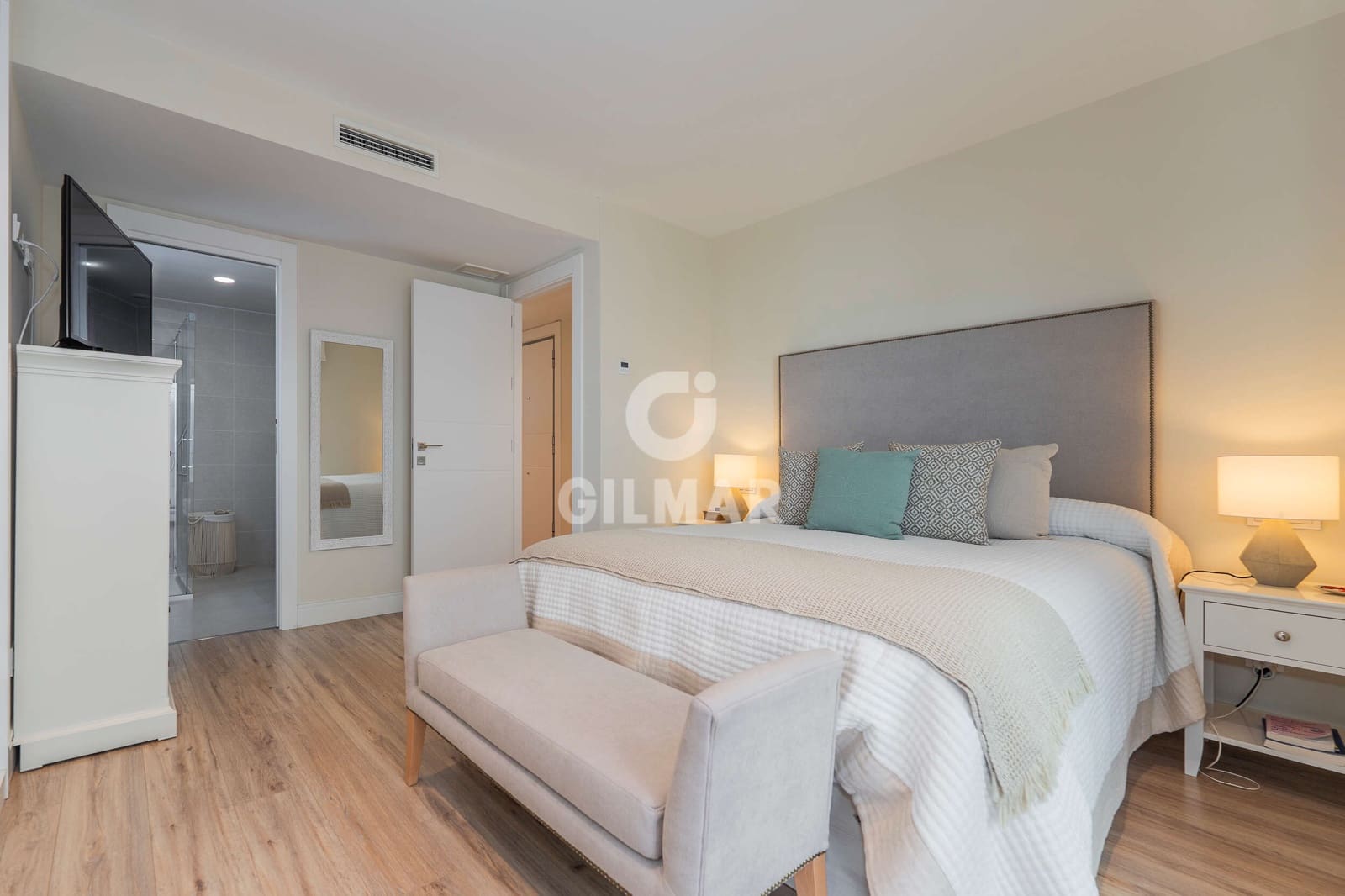 2 soveværelse Penthouse til salg i Madrid by med swimmingpool garage - € 950.000 (Ref: 9605519)