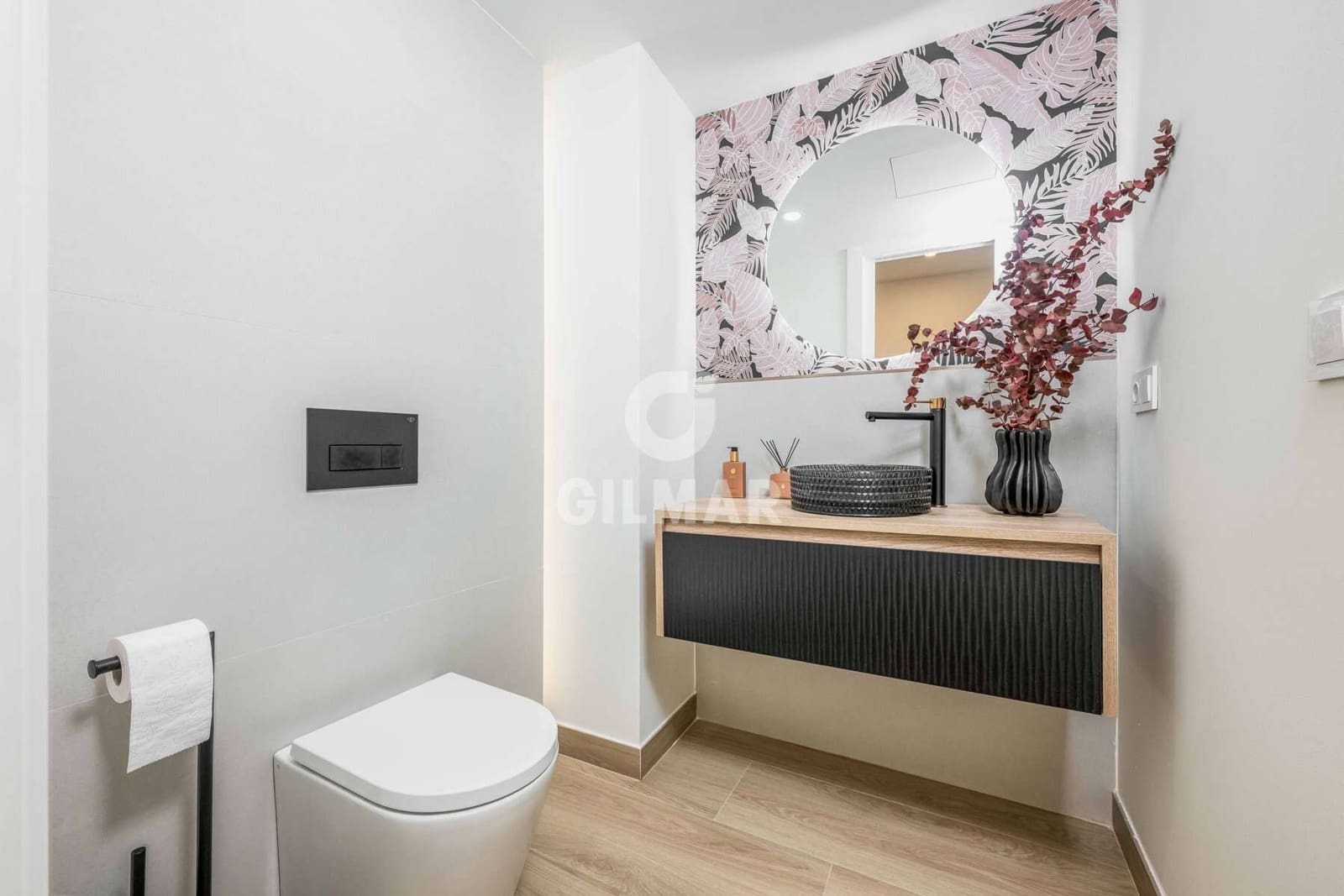 Piso de 4 habitaciones en Sevilla ciudad en venta con garaje - 1.195.000 € (Ref: 9606405)