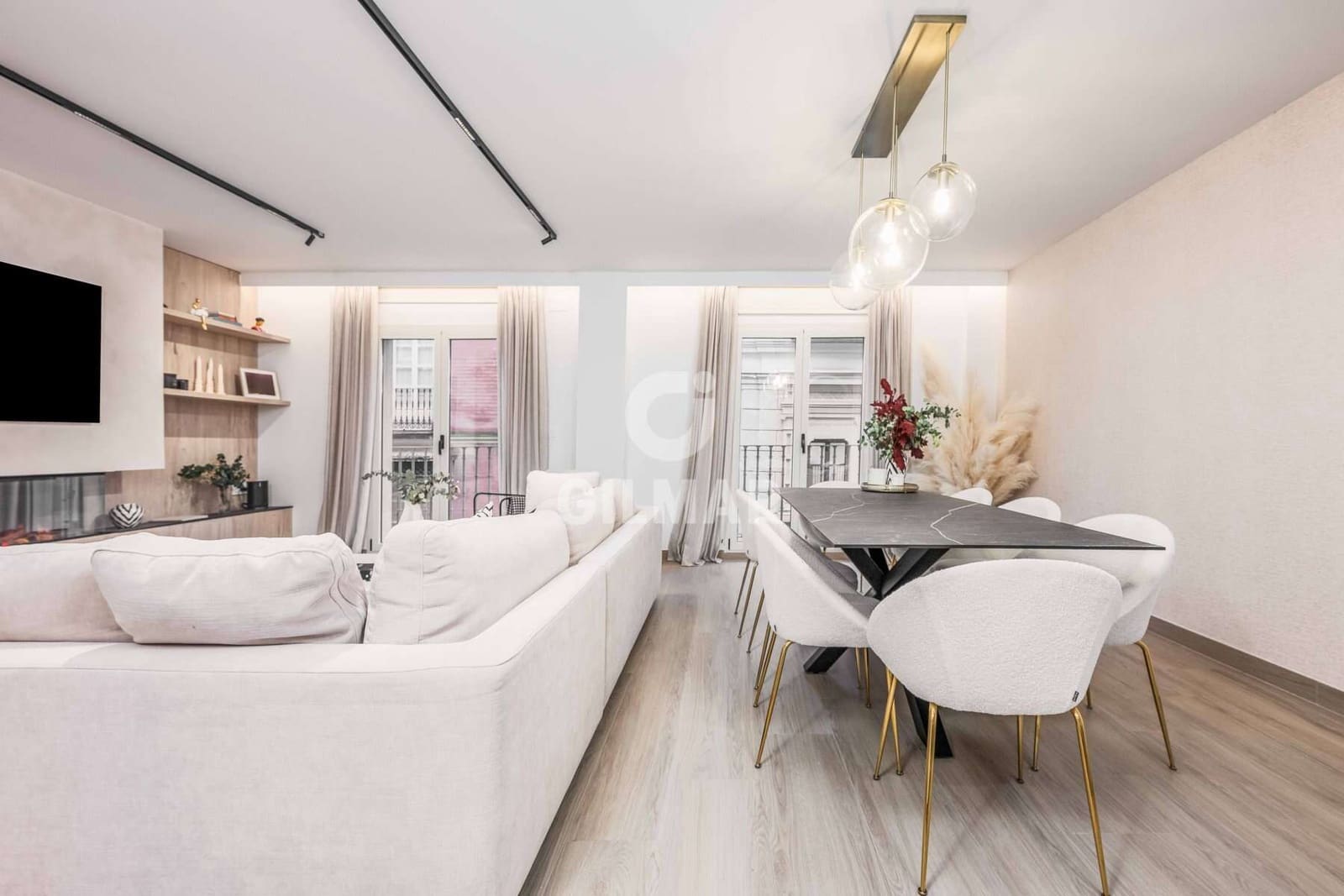 Piso de 4 habitaciones en Sevilla ciudad en venta con garaje - 1.195.000 € (Ref: 9606405)