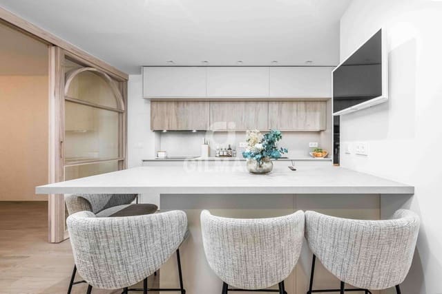 Piso de 4 habitaciones en Arenal, Sevilla ciudad en venta con garaje - 1.195.000 € (Ref: 9606405)