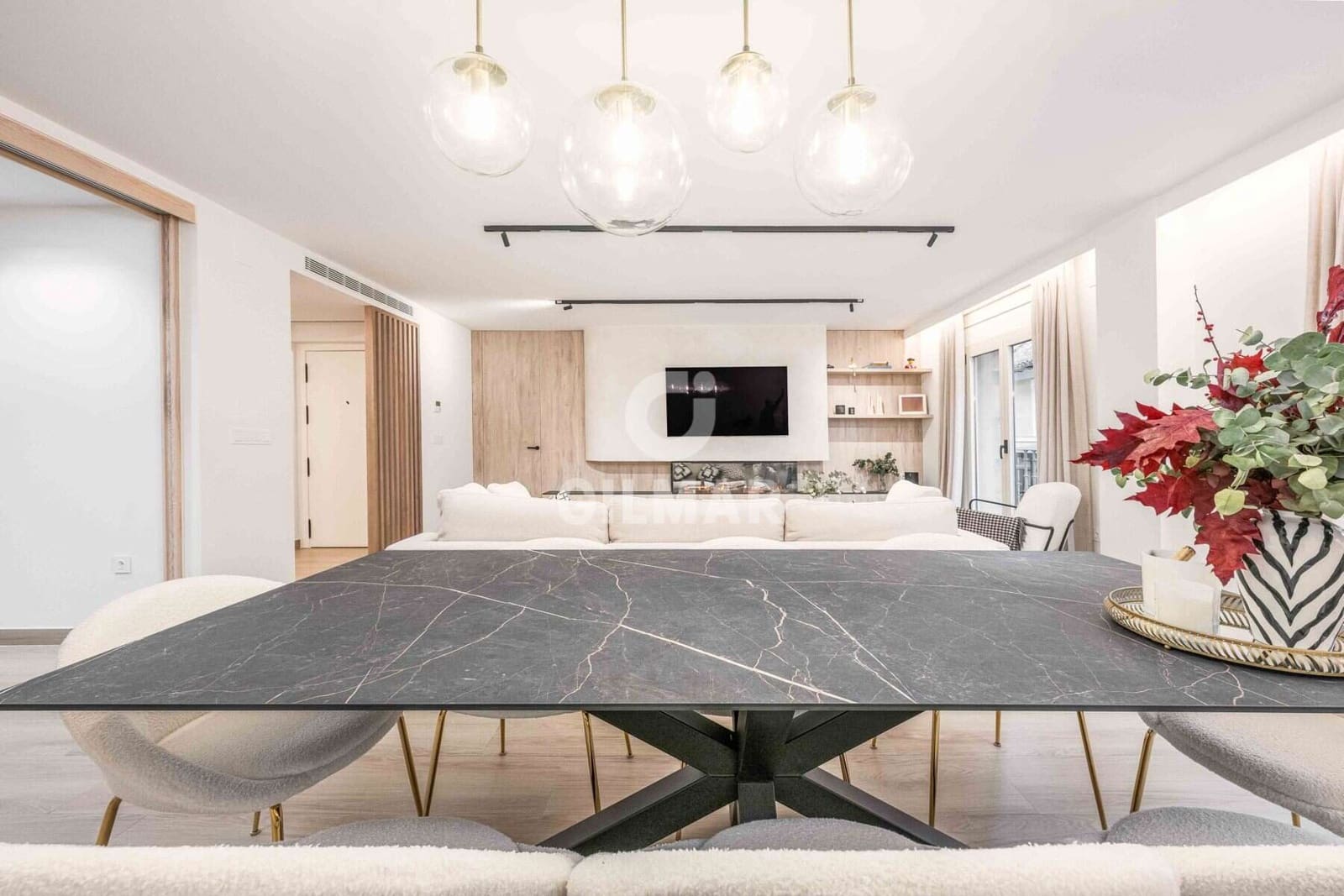 Piso de 4 habitaciones en Sevilla ciudad en venta con garaje - 1.195.000 € (Ref: 9606405)