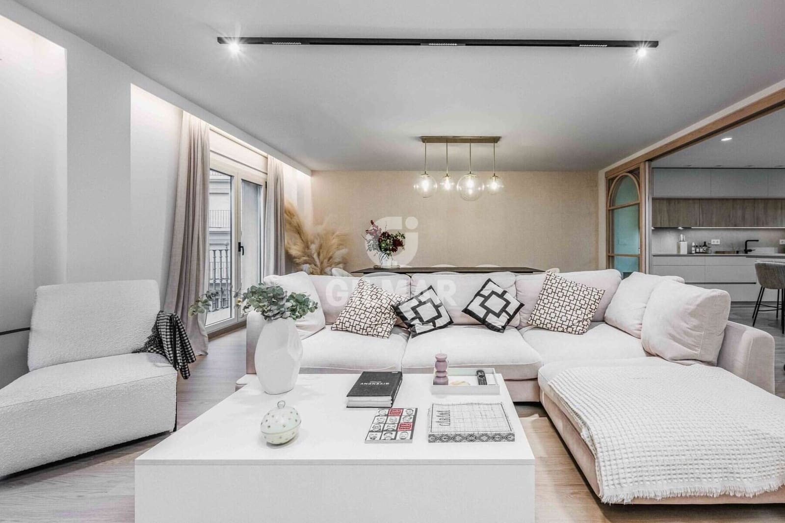 Piso de 4 habitaciones en Sevilla ciudad en venta con garaje - 1.195.000 € (Ref: 9606405)