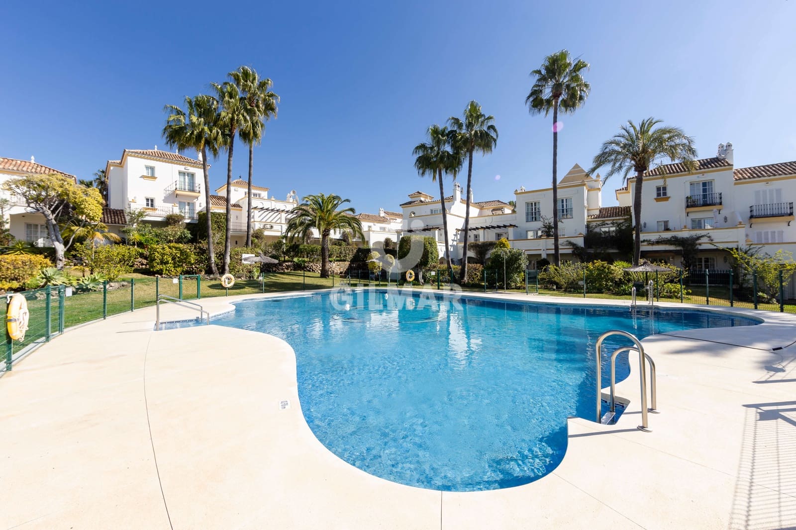 4 camera da letto Villetta a Schiera in vendita in New Golden Mile con piscina - 500.000 € (Rif: 9606752)