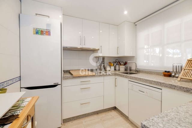 Adosado de 4 habitaciones en Sotoserena, Estepona en venta con piscina - 515.000 € (Ref: 9606752)