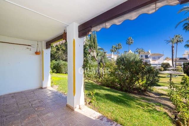 Adosado de 4 habitaciones en Sotoserena, Estepona en venta con piscina - 515.000 € (Ref: 9606752)