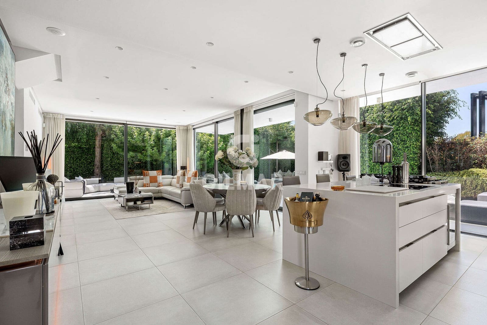 4 quarto Moradia para venda em New Golden Mile com garagem - 1 825 000 € (Ref: 9614234)