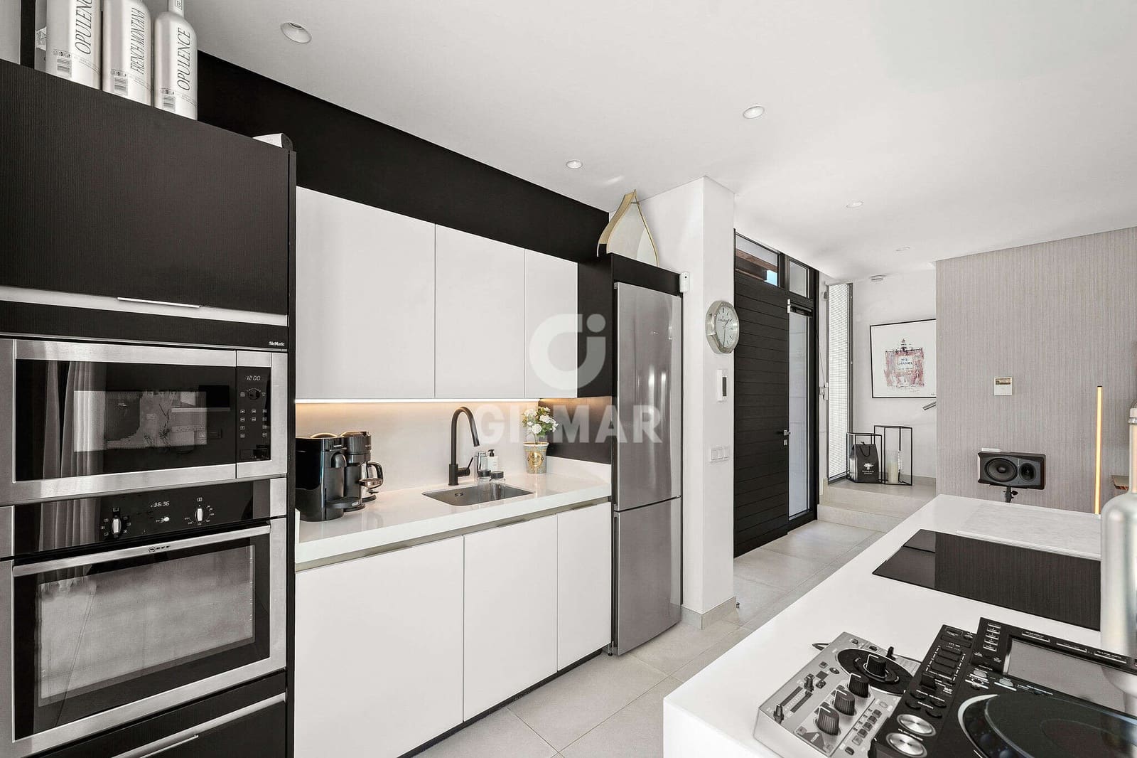 4 quarto Moradia para venda em New Golden Mile com garagem - 1 825 000 € (Ref: 9614234)