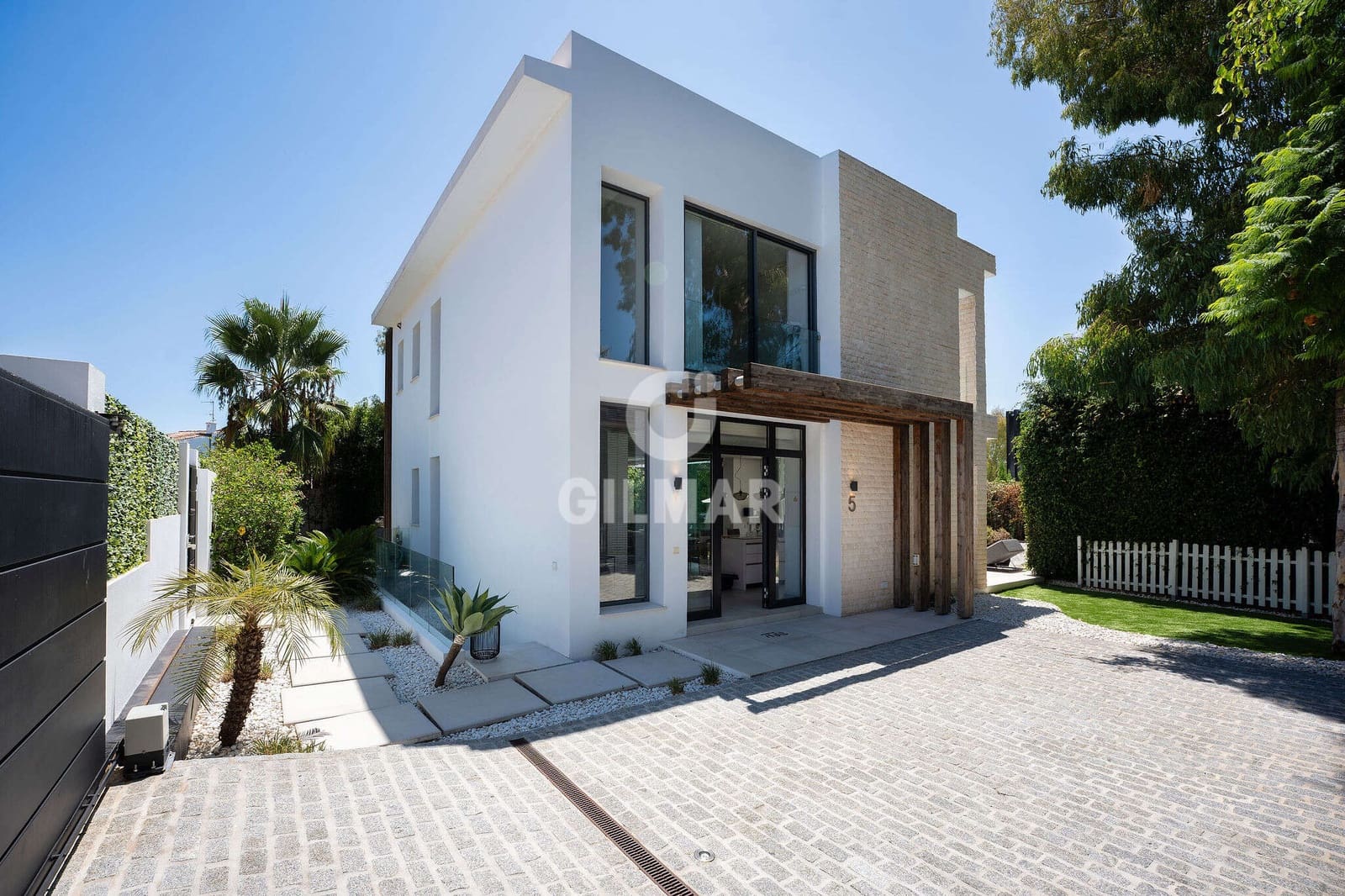 4 quarto Moradia para venda em New Golden Mile com garagem - 1 825 000 € (Ref: 9614234)