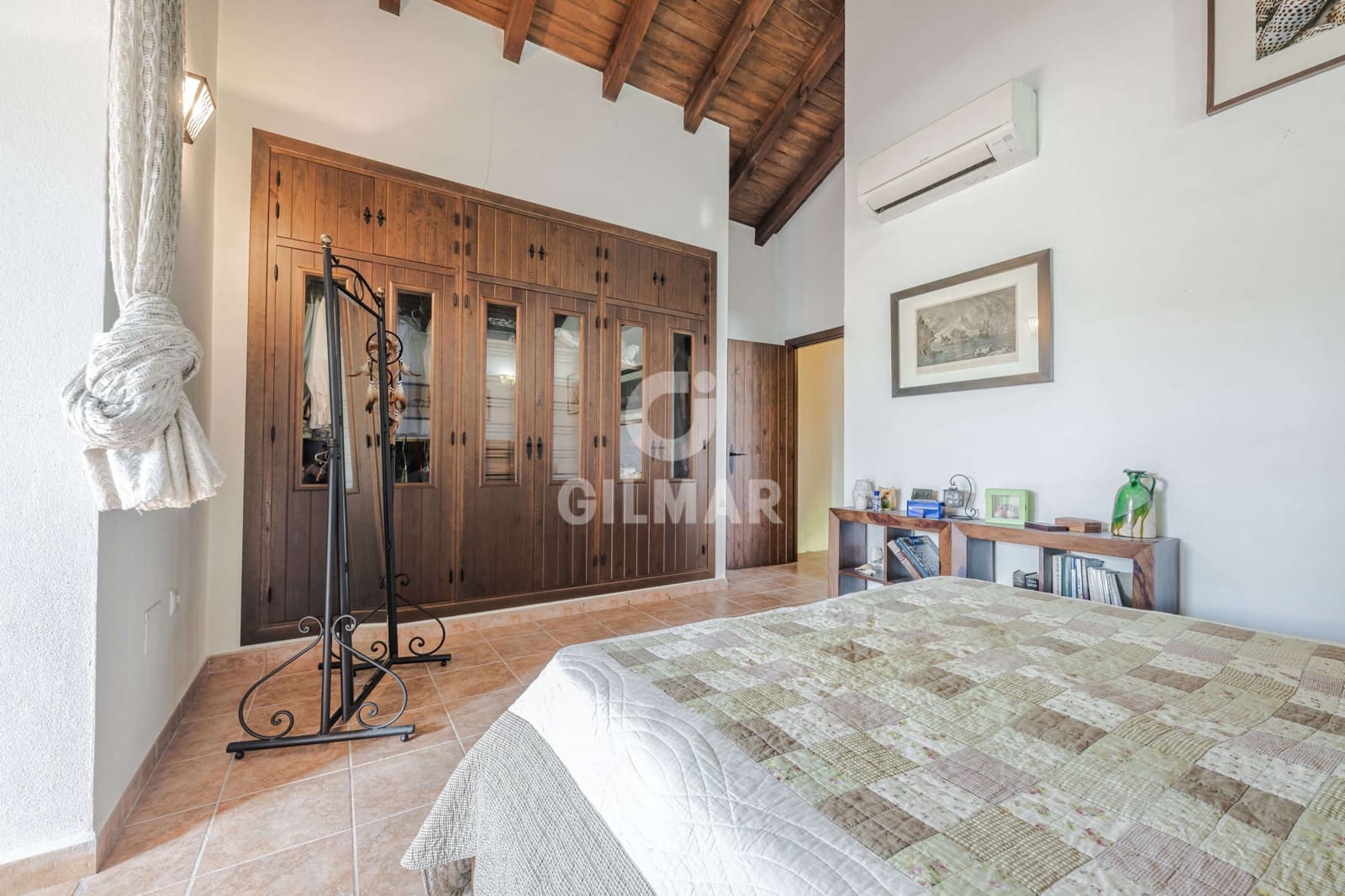 4 soverom Villa til salgs i Zahora med svømmebasseng garasje - € 775 000 (Ref: 9618491)