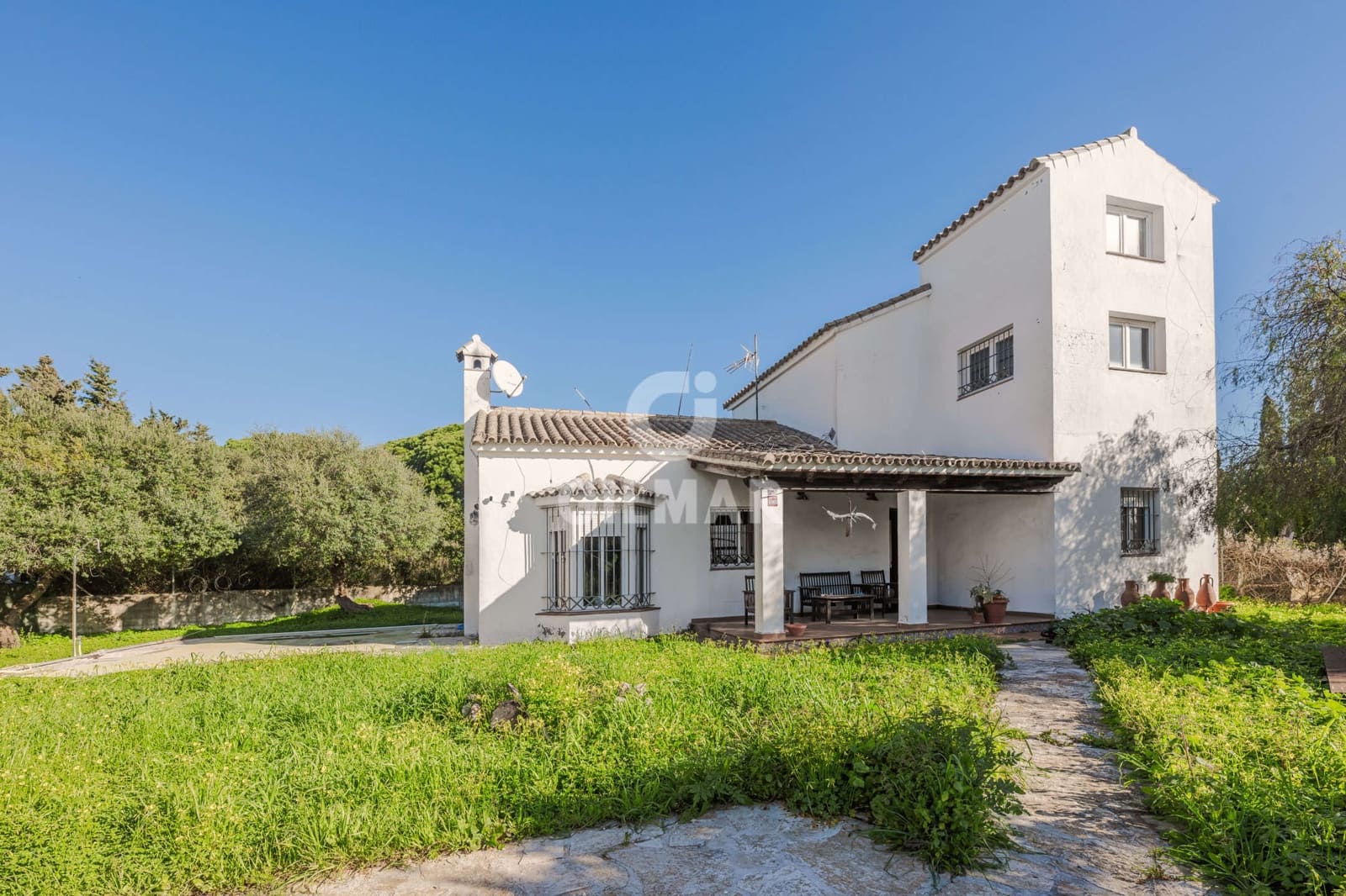 4 soverom Villa til salgs i Zahora med svømmebasseng garasje - € 775 000 (Ref: 9618491)