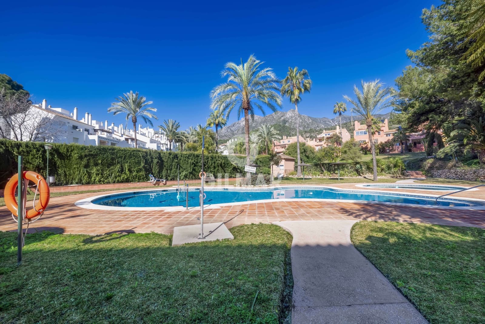 4 soverom Leilighet til salgs i Marbella med svømmebasseng garasje - € 549 000 (Ref: 9627084)