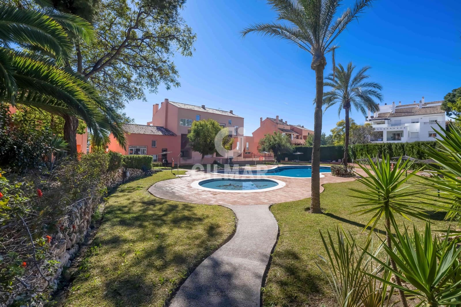 4 soverom Leilighet til salgs i Marbella med svømmebasseng garasje - € 549 000 (Ref: 9627084)