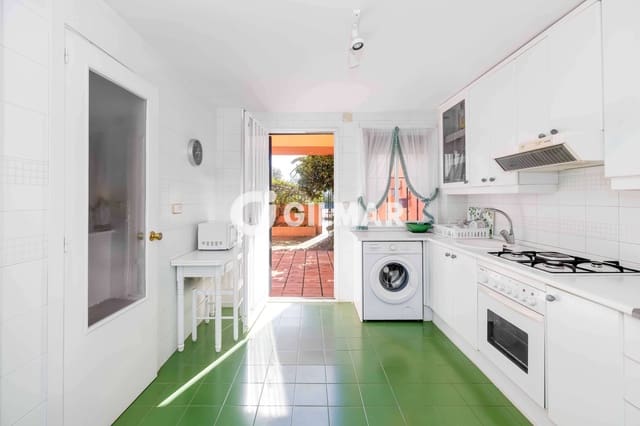 4 sypialnia Mieszkanie na sprzedaż w Valdeolletas - Las Cancelas - Xarblanca, Marbella z basenem garażem - 495 000 € (Ref: 9627084)