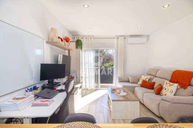 1 sovrum Semi-fristående Villa till salu i Elviria, Marbella med garage - 319 000 € (Ref: 9627085)