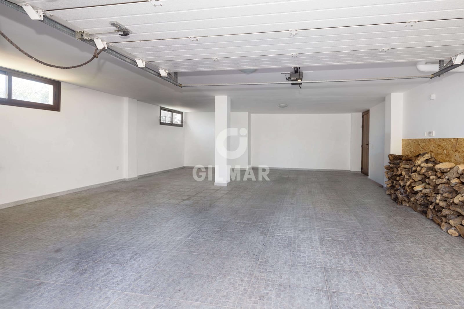 Chalet de 6 habitaciones en Marbella en venta con piscina garaje - 1.975.000 € (Ref: 9627087)