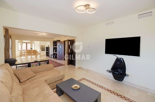 Chalet de 6 habitaciones en Hacienda Las Chapas, Marbella en venta con piscina garaje - 1.975.000 € (Ref: 9627087)