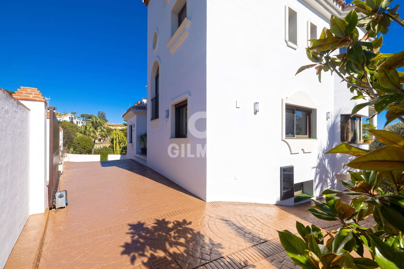Chalet de 6 habitaciones en Marbella en venta con piscina garaje - 1.975.000 € (Ref: 9627087)