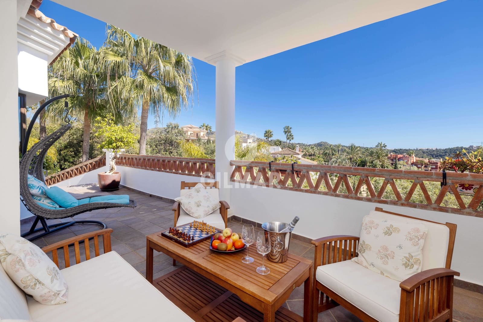 Chalet de 6 habitaciones en Marbella en venta con piscina garaje - 1.975.000 € (Ref: 9627087)