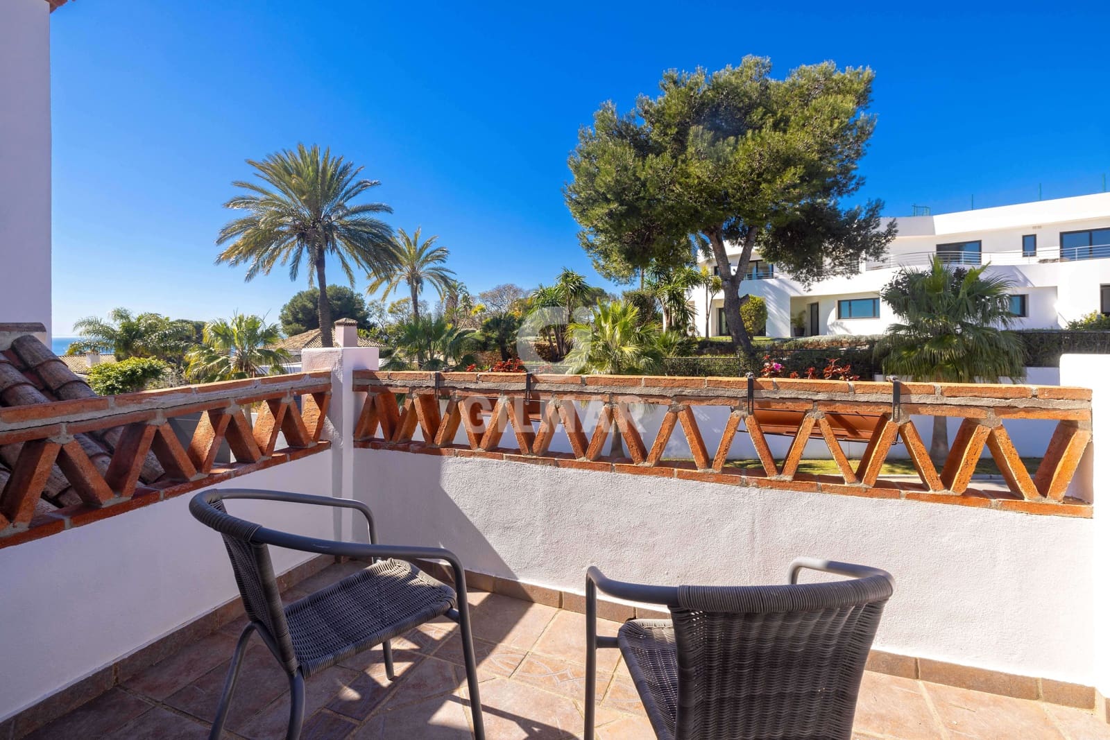 Chalet de 6 habitaciones en Marbella en venta con piscina garaje - 1.975.000 € (Ref: 9627087)