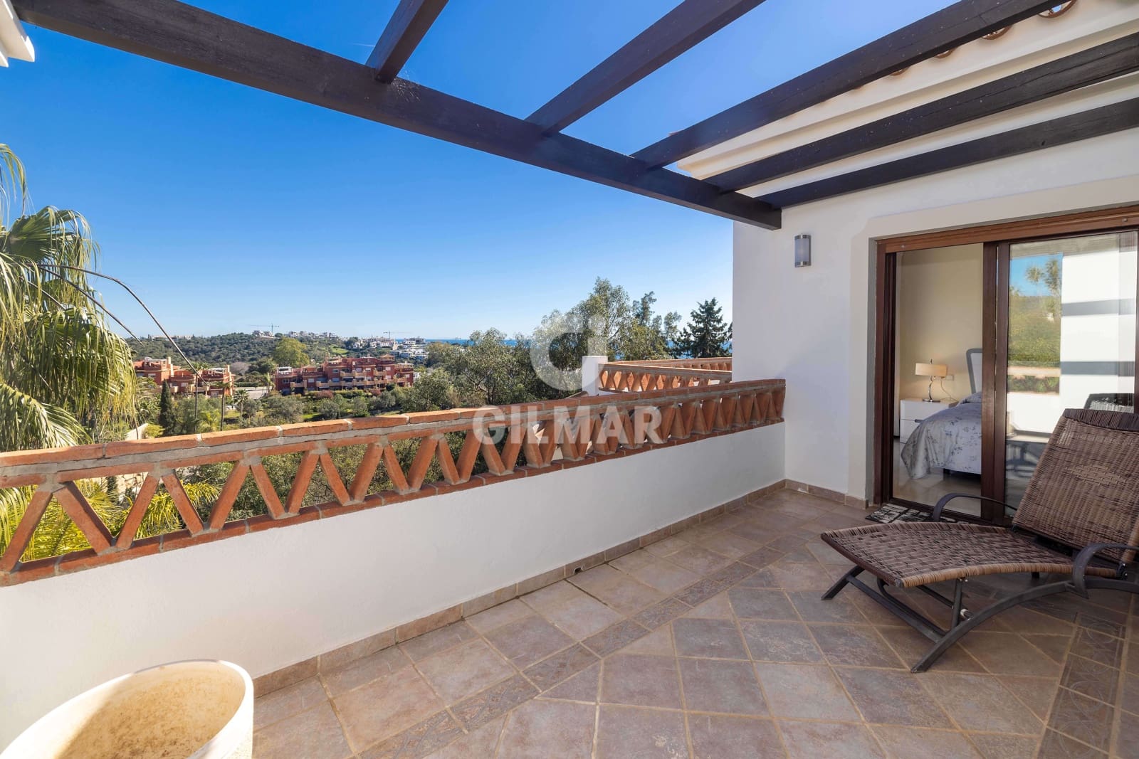 Chalet de 6 habitaciones en Marbella en venta con piscina garaje - 1.975.000 € (Ref: 9627087)