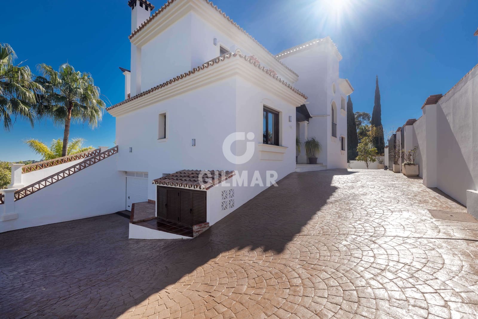 Chalet de 6 habitaciones en Marbella en venta con piscina garaje - 1.975.000 € (Ref: 9627087)