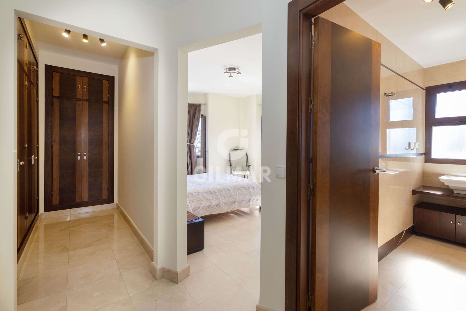 Chalet de 6 habitaciones en Marbella en venta con piscina garaje - 1.975.000 € (Ref: 9627087)