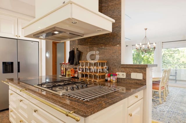 2 quarto Apartamento para venda em Nueva Atalaya, Estepona com piscina garagem - 379 000 € (Ref: 9627088)